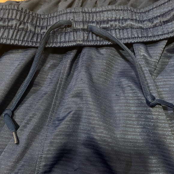 COPY - nike men’s blue athletic shorts - Picture 4 of 5